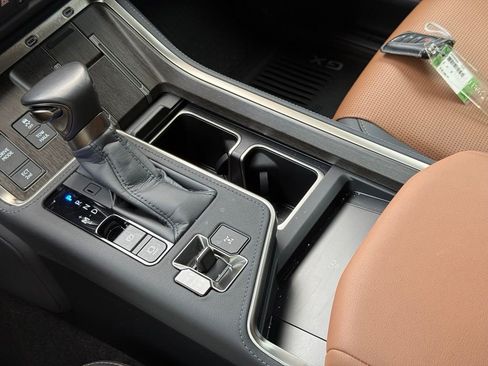 Certified 2025 Lexus GX 550 w/ Accessory Package (2T) AWD/4WD image 35
