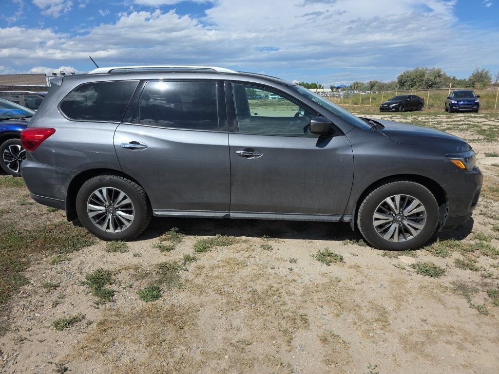 Used 2017 Nissan Pathfinder SV w/ Trailer Tow Package AWD/4WD image 6