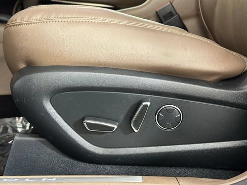 Used 2018 Lincoln MKC Reserve AWD/4WD image 5