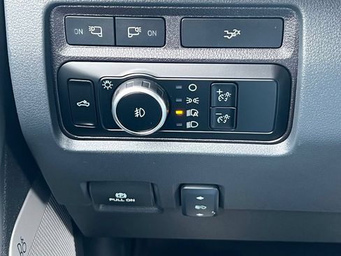 Used 2024 Ford F250 Lariat w/ Lariat Ultimate Package AWD/4WD image 33