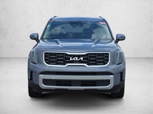 Used 2025 Kia Telluride S FWD image 2
