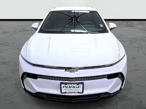 New 2026 Chevrolet Equinox EV LT image 6