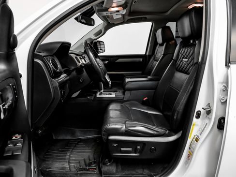 Used 2019 Toyota Tundra Platinum image 4