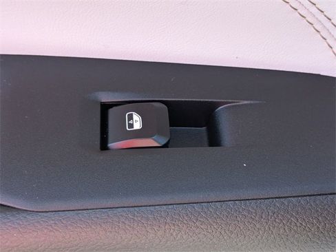 Used 2024 Jeep Compass Limited image 29