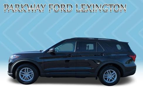 New 2026 Ford Explorer Active RWD image 8