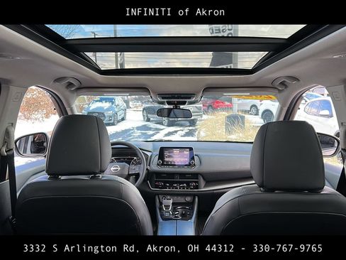 Used 2025 Nissan Rogue SV w/ SV Premium Package image 35