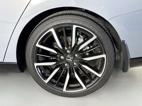 Used 2023 Honda Accord Touring image 31