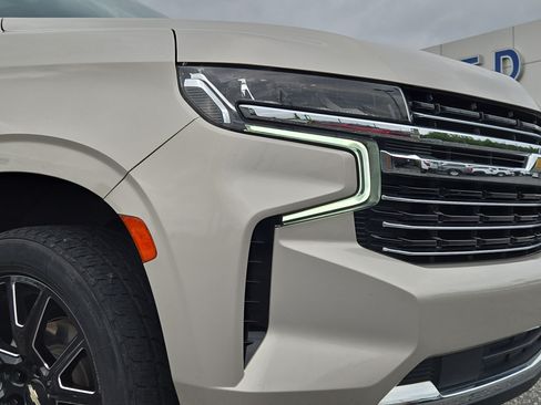 Used 2021 Chevrolet Tahoe LT w/ Rear Media and Nav Package RWD image 4