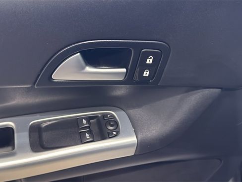 Used 2011 Volvo C30 T5 w/ Preferred Pkg image 17