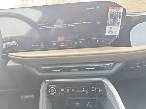 New 2025 Audi Q5 Premium Plus image 18