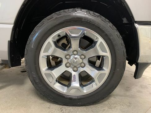 Used 2019 RAM 1500 Big Horn AWD/4WD image 12