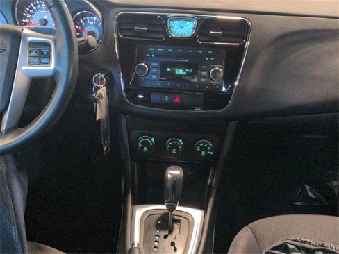 Used 2012 Chrysler 200 Touring image 12
