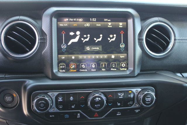 Used 2023 Jeep Wrangler Unlimited Sahara w/ Cold Weather Group AWD/4WD image 15