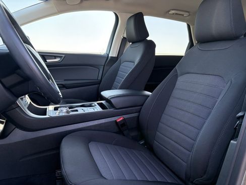 Used 2024 Ford Edge SE w/ Black Appearance Package image 48