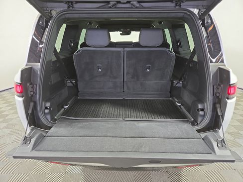Used 2024 Rivian R1S Adventure AWD/4WD image 15