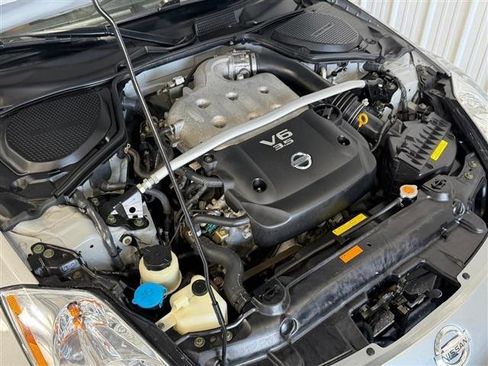 Used 2004 Nissan 350Z Touring RWD image 34