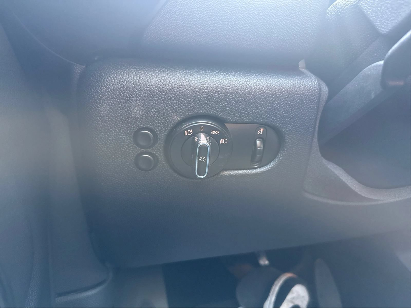 Used 2016 MINI Cooper 2-Door Hardtop FWD image 17