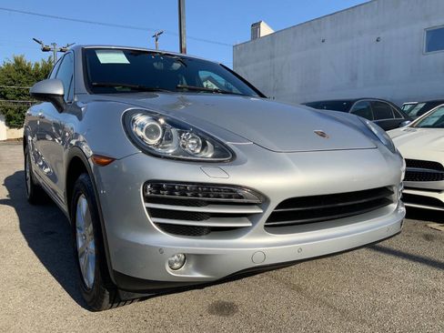 Used 2012 Porsche Cayenne AWD/4WD image 6