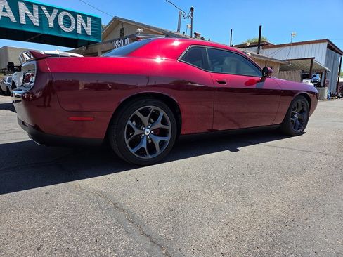 Used 2018 Dodge Challenger SXT Plus RWD image 7