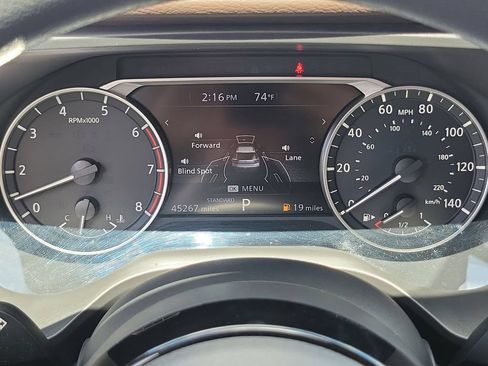 Used 2023 Nissan Rogue SV FWD image 7