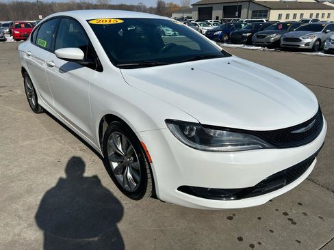 Used 2015 Chrysler 200 S w/ Comfort Group image 3