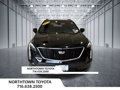 Used 2023 Cadillac XT4 Sport w/ Cold Weather Package AWD/4WD image 6