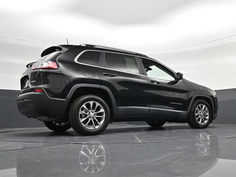 Used 2019 Jeep Cherokee Latitude Plus FWD image 31