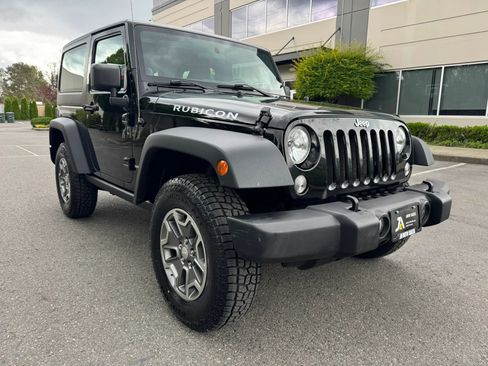 Used 2014 Jeep Wrangler Rubicon AWD/4WD image 2