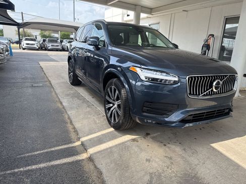 Used 2023 Volvo XC90 B5 Core w/ Protection Package Premier AWD/4WD image 3