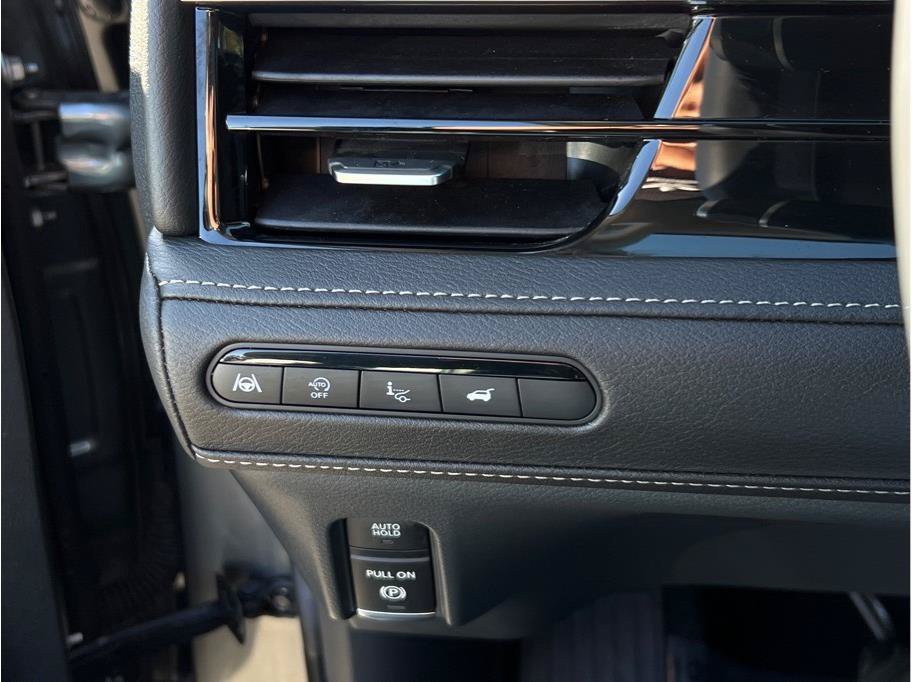 Used 2025 INFINITI QX80 Sensory AWD/4WD image 22