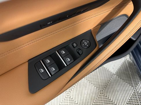 Used 2023 BMW 530i xDrive w/ Premium Package image 11