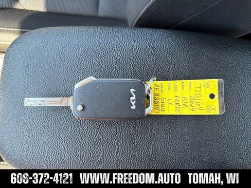 Used 2024 Kia Forte LX FWD image 30