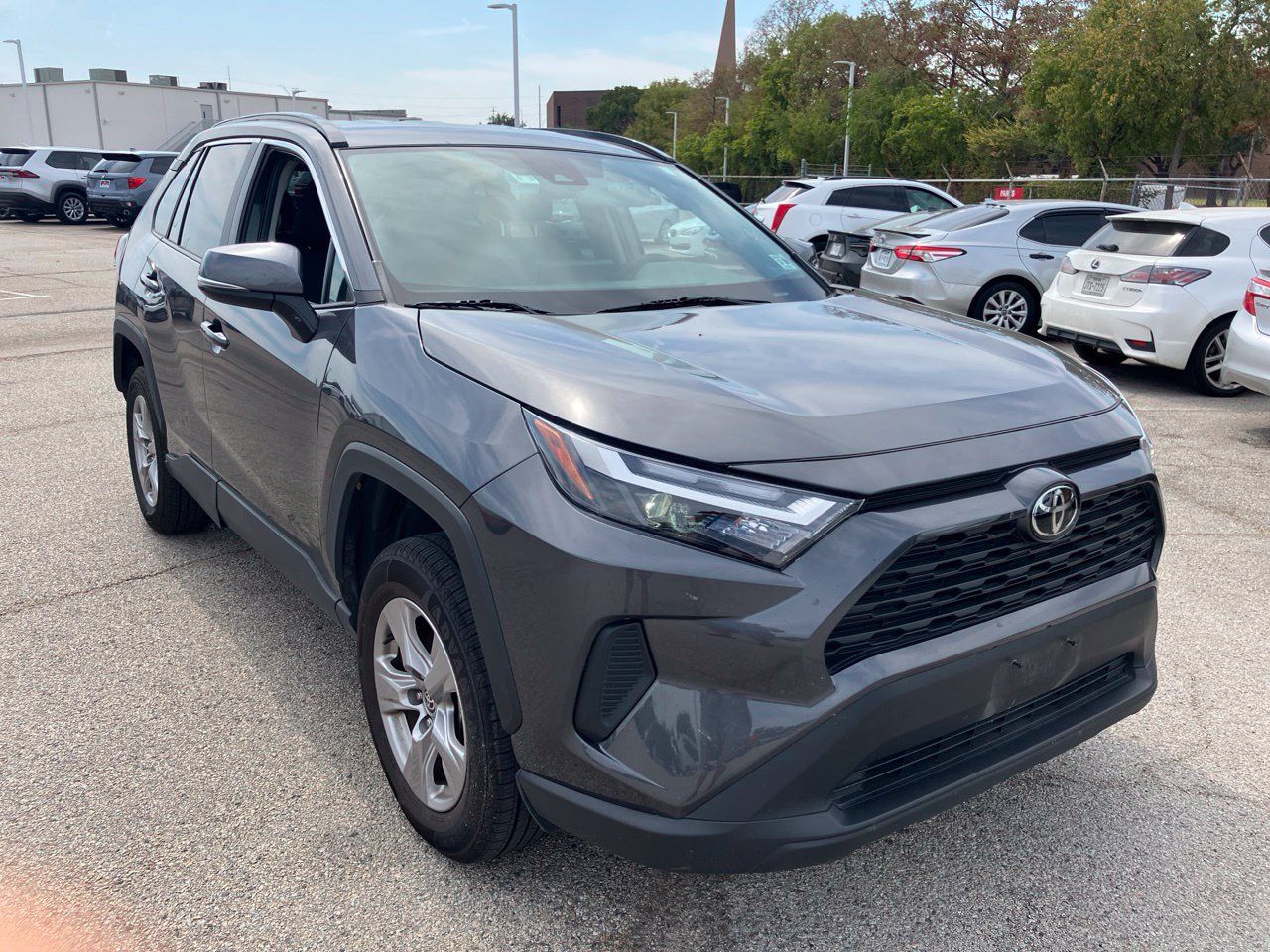 Used 2025 Toyota RAV4 XLE AWD/4WD image 3