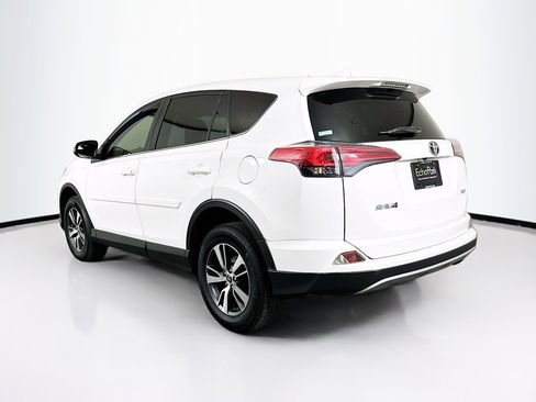 Used 2018 Toyota RAV4 XLE image 5