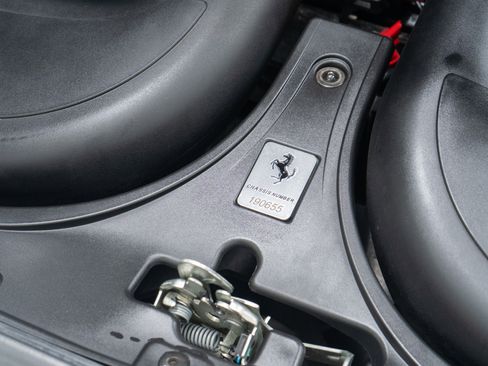 Used 2013 Ferrari California image 46