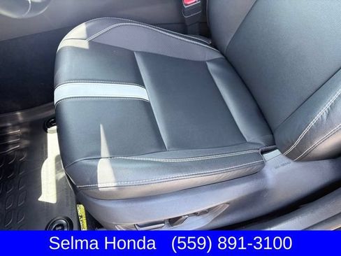 Used 2025 Toyota Camry SE FWD image 11