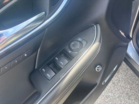 Used 2022 Buick Envision Essence w/ Technology Package I FWD image 16