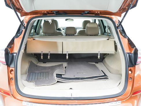 Used 2016 Nissan Murano SV AWD/4WD image 16