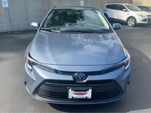 Used 2024 Toyota Corolla LE w/ LE Convenience Package image 7