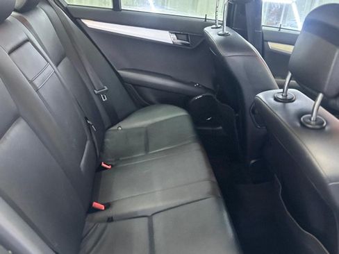 Used 2009 Mercedes-Benz C 300 Sedan image 39
