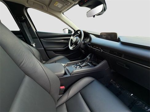 Used 2021 MAZDA MAZDA3 s image 26