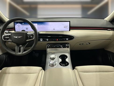 Certified 2026 Genesis GV70 2.5T Advanced AWD/4WD image 10