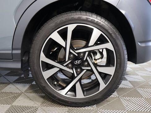 Used 2022 Hyundai Kona Limited w/ Cargo Package FWD image 16