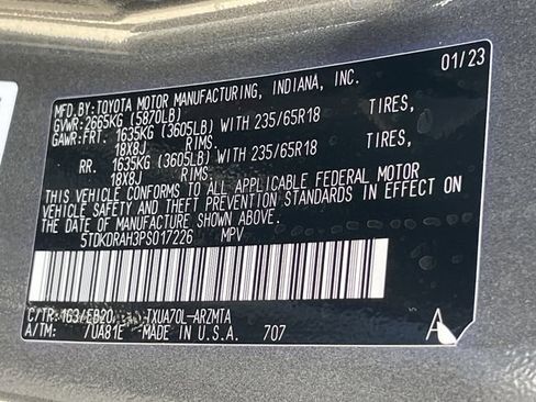 Used 2023 Toyota Highlander XLE FWD image 30