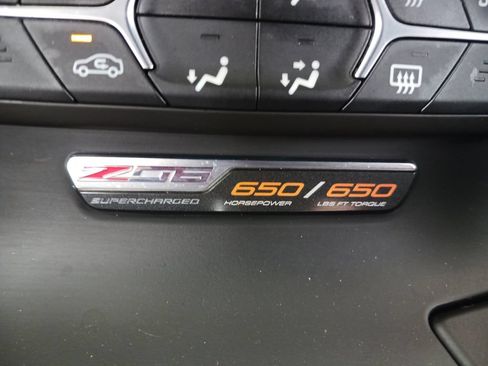 Used 2015 Chevrolet Corvette Z06 w/ 2LZ Preferred Equipment Group RWD image 36