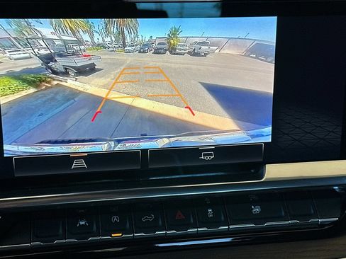 Certified 2025 GMC Sierra 1500 SLT RWD image 20