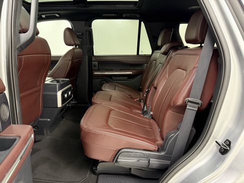Used 2024 Ford Expedition Limited image 22