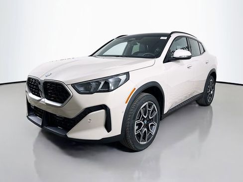 New 2026 BMW X2 xDrive28i w/ Technology Package image 3