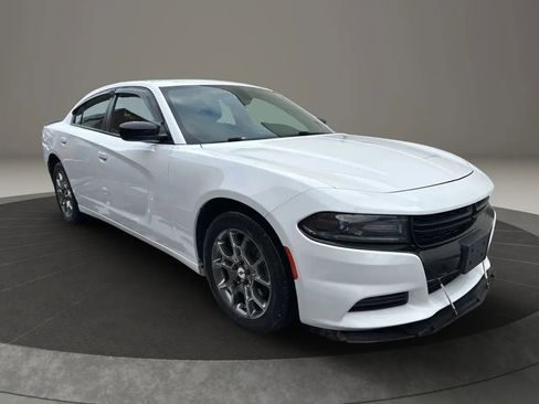 Used 2017 Dodge Charger SE w/ Power Sunroof Group image 3