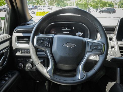 Used 2024 Chevrolet Suburban Z71 w/ Luxury Package AWD/4WD image 18